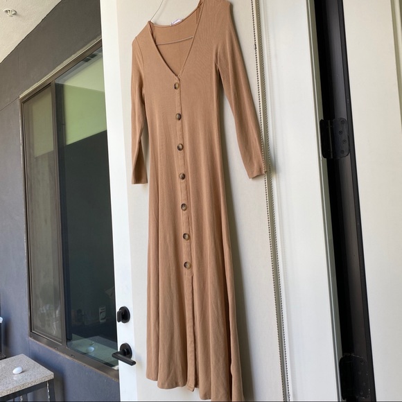 Eloise Long Sleeve Ribbed Midi Dress- Size Medium - Picture 3 of 10